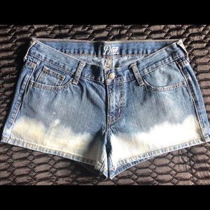 Old Navy Diva Acid Washed size 4 denim shorts